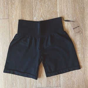 NWT NVGTN biker shorts